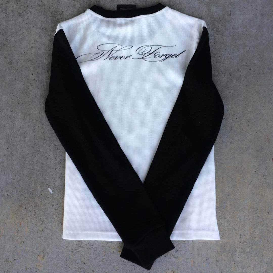 เสื้อยืดแขนยาวใหม่ สไตล์ดาร์กเ - Vintage Y2K บทวิจารณ์และราคา