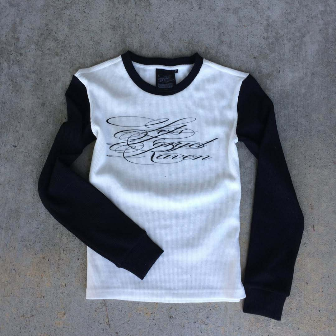 เสื้อยืดแขนยาวใหม่ สไตล์ดาร์กเ - Vintage Y2K บทวิจารณ์และราคา